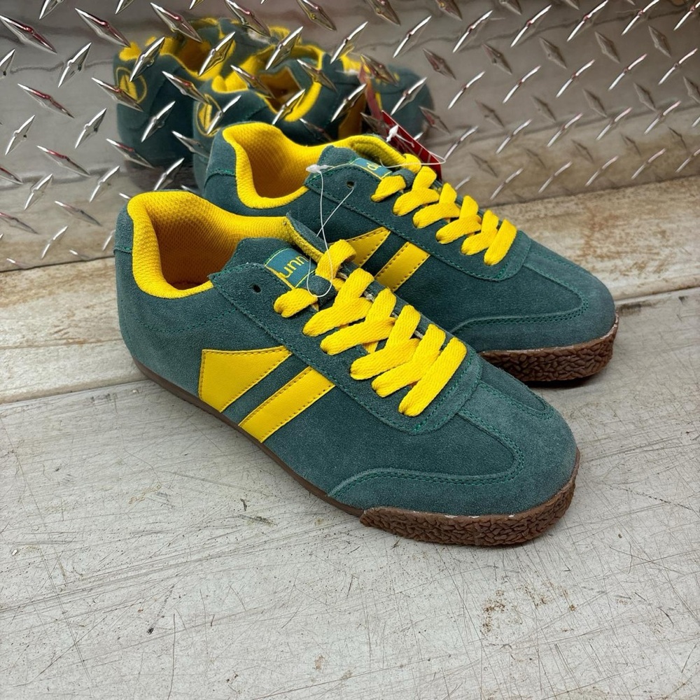 BNIB Dunnit Suede Green/Yellow, womens 6,7US!